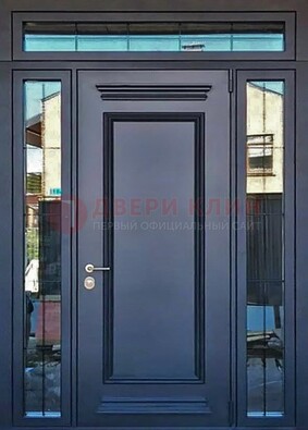 Черная металлическая дверь с фрамугой и филенкой ДФГ-19 в Тамбове