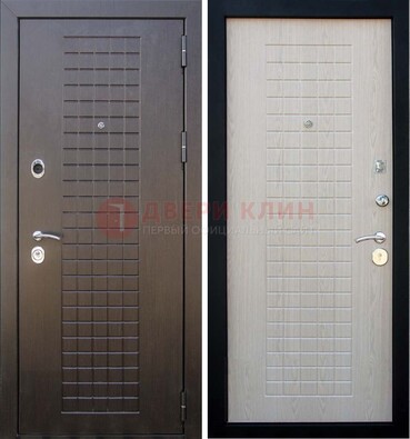 Темная железная дверь с МДФ ДМ-149 для деревянного дома в Тамбове