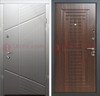 Серая металлическая дверь с панелями МДФ в квартиру ДМ-431 в Тамбове