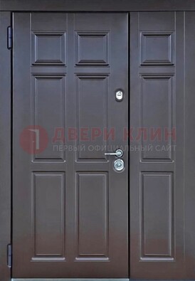 Тёмная двухстворчатая входная дверь для коттеджа с МДФ ДМ-533 в Тамбове