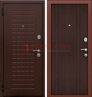 Коричневая металлическая дверь с МДФ ДМ-78 в квартиру в Тамбове