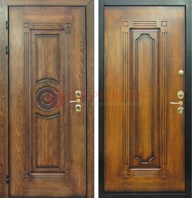 Коричневая металлическая дверь с массивом дуба с рисунком ДМД-10 в Тамбове