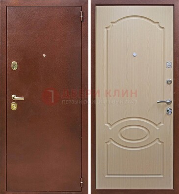 Коричневая металлическая дверь с порошковым окрасом ДП-76 в Пскове