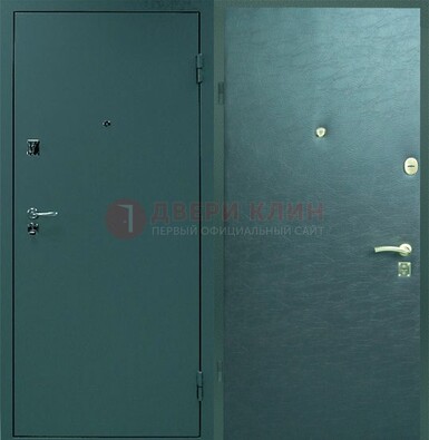 Зеленая стальная дверь с порошковым покрытием ДП-93 в Тамбове