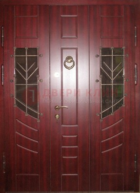Парадная дверь со вставками из стекла и ковки ДПР-34 в загородный дом в Тамбове