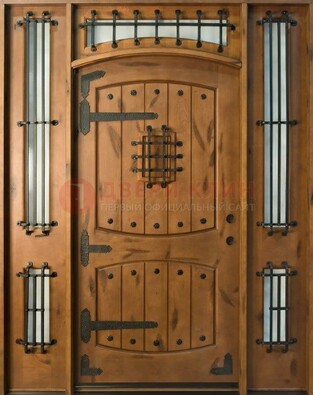 Железная парадная дверь с металлическими вставками ДПР-68 в коттедж в Тамбове