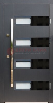 Черная стальная дверь МДФ хайтек со стеклом ДС-16 в Тамбове