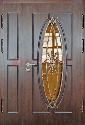 Полуторная металлическая дверь со стеклом и ковкой ДСК-108
