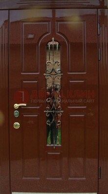 Красивая металлическая дверь со стеклом и ковкой ДСК-33 в Тамбове